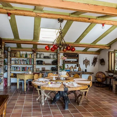 Alojamento de Acomodação e Pequeno-almoço Il Cavallino Civitanova Alta